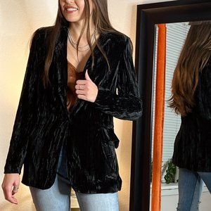 NWT Crushed Velvet Oversized Blazer (Black)